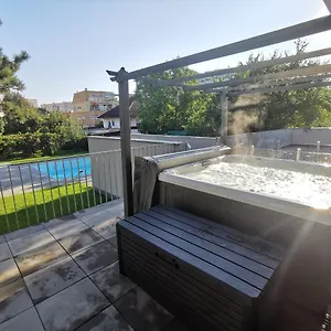 Apartment Dream Getaway With Jacuzzi And Pool, Wien